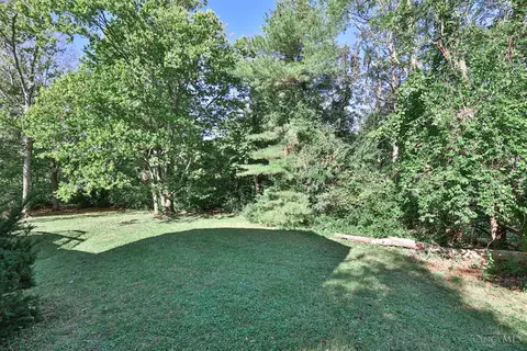 Exterior - 445 Bishopsbridge Dr, Cincinnati, OH 45255 photo 8 of 11