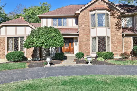 Exterior - 445 Bishopsbridge Dr, Cincinnati, OH 45255 photo 3 of 11