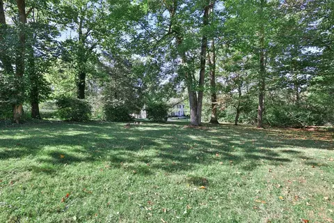 Exterior - 445 Bishopsbridge Dr, Cincinnati, OH 45255 photo 7 of 11