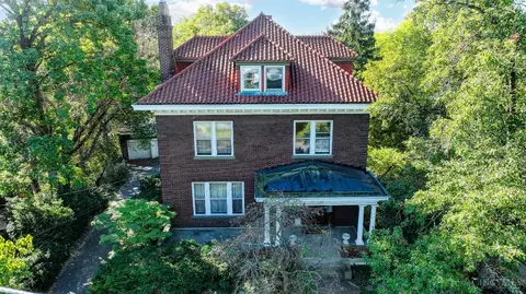 179 Lafayette Cir, Cincinnati, OH 45220