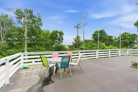 Exterior - 27 Phillips Ave, Saint Bernard, OH 45217 photo 10 of 12