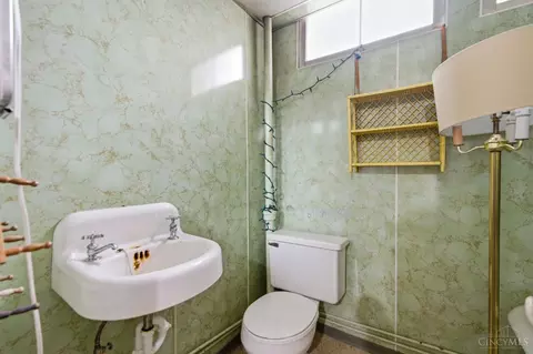 Bath - 27 Phillips Ave, Saint Bernard, OH 45217 photo 4 of 4