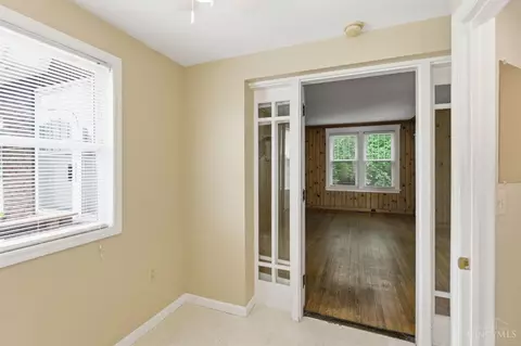Entry Way - 27 Phillips Ave, Saint Bernard, OH 45217 photo 2 of 2