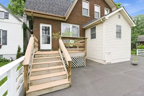 Exterior - 27 Phillips Ave, Saint Bernard, OH 45217 photo 8 of 12