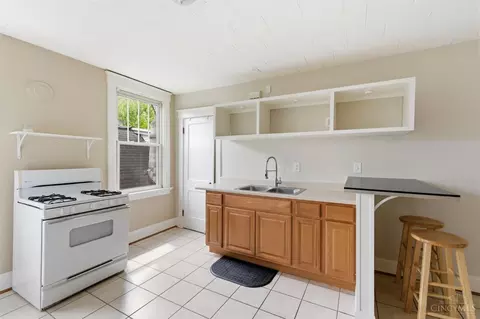 Kitchen - 27 Phillips Ave, Saint Bernard, OH 45217 photo 2 of 9