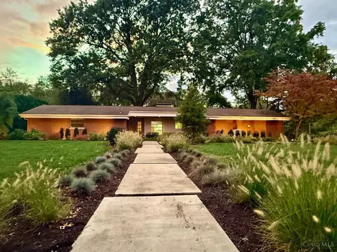 Exterior - 8389 Arborcrest Dr, Cincinnati, OH 45236 photo 9 of 24