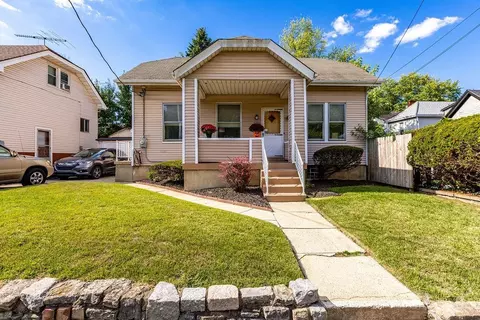 5703 Cedar St, Elmwood Place, OH 45216