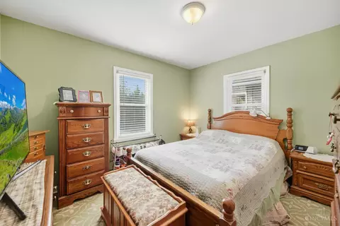 Bedroom - 162 Ridgeway Rd, Cincinnati, OH 45216 photo 4 of 7