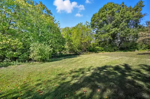 Exterior - 162 Ridgeway Rd, Cincinnati, OH 45216 photo 9 of 15