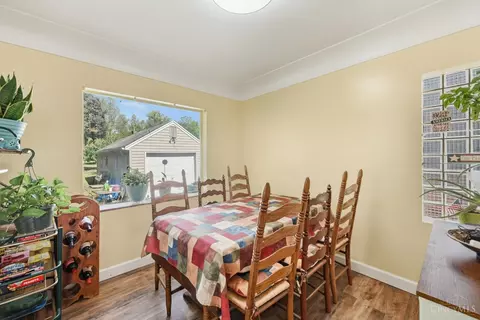 Dining - 162 Ridgeway Rd, Cincinnati, OH 45216 photo 1 of 2