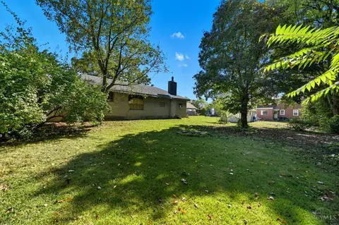 Exterior - 162 Ridgeway Rd, Cincinnati, OH 45216 photo 10 of 15