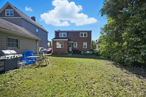 Exterior - 162 Ridgeway Rd, Cincinnati, OH 45216 photo 6 of 15