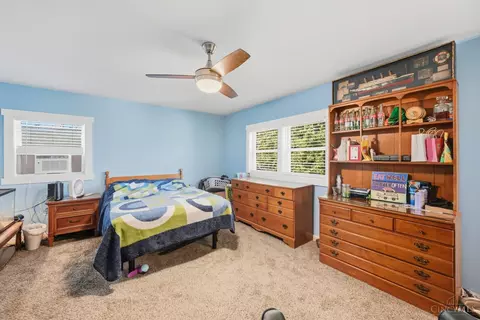 Bedroom - 162 Ridgeway Rd, Cincinnati, OH 45216 photo 1 of 7