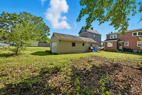 Exterior - 162 Ridgeway Rd, Cincinnati, OH 45216 photo 14 of 15