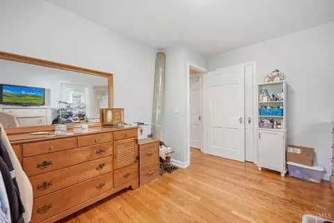 Bedroom - 162 Ridgeway Rd, Cincinnati, OH 45216 photo 7 of 7