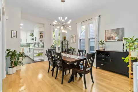 Dining - 6633 Roe St, Cincinnati, OH 45227 photo 1 of 1