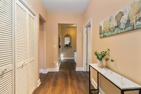 Entry Way - 6633 Roe St, Cincinnati, OH 45227 photo 6 of 6