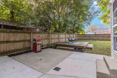 Exterior - 6633 Roe St, Cincinnati, OH 45227 photo 10 of 15