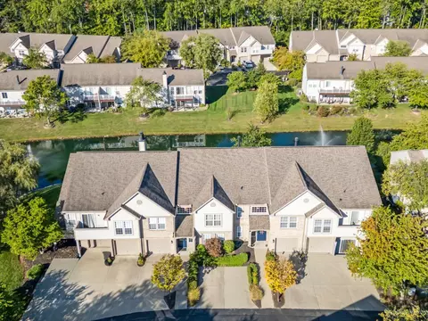 9925 Shorewood Ln, Sharonville, OH 45241