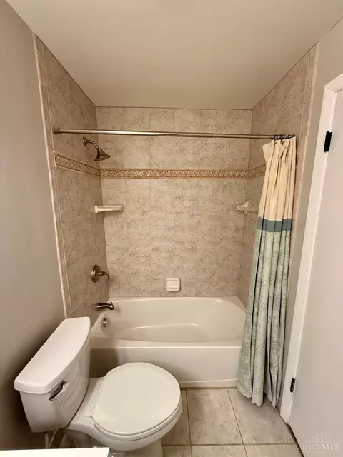 11945 Algiers Dr, Cincinnati, OH 45246 photo 16