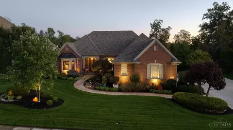 8511 Ivy Trails Dr, Cincinnati, OH 45244
