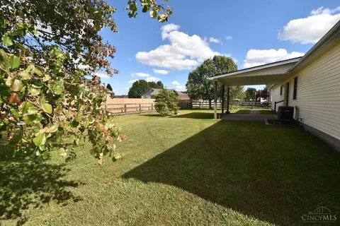 Exterior - 103 Stone Trace Dr, Mount Orab, OH 45154 photo 4 of 8