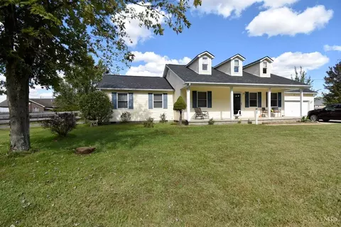 Exterior - 103 Stone Trace Dr, Mount Orab, OH 45154 photo 2 of 8