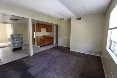 Living - 5476 Audro Dr, Cincinnati, OH 45247 photo 1 of 2
