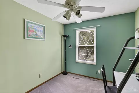 Bedroom - 1696 Devils Backbone Rd, Cincinnati, OH 45233 photo 9 of 10
