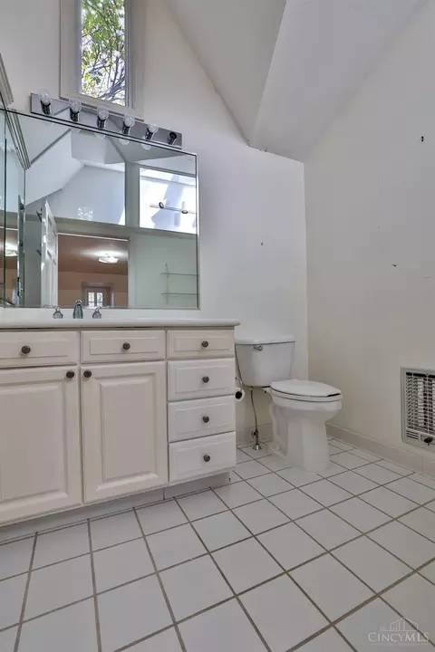 Bath - 55 Forest Ave, Wyoming, OH 45215 photo 2 of 5