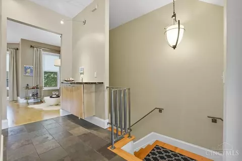 Entry Way - 2731 Cleinview Ave, Cincinnati, OH 45206 photo 4 of 10