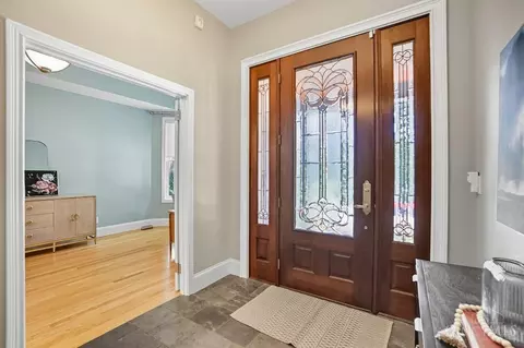 Entry Way - 2731 Cleinview Ave, Cincinnati, OH 45206 photo 2 of 10