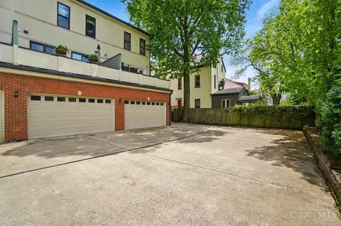 Exterior - 2731 Cleinview Ave, Cincinnati, OH 45206 photo 11 of 12