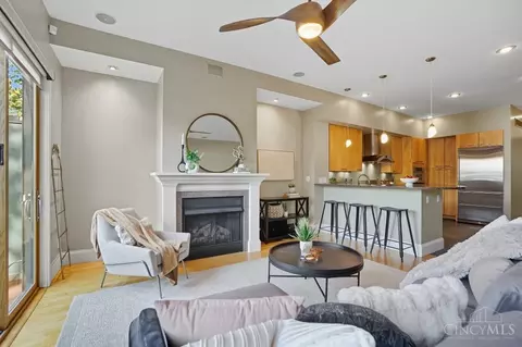 Living - 2731 Cleinview Ave, Cincinnati, OH 45206 photo 1 of 2