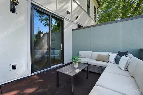 Exterior - 2731 Cleinview Ave, Cincinnati, OH 45206 photo 8 of 12