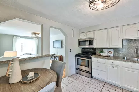 Kitchen - 9001 Cherry St, Blue Ash, OH 45242 photo 3 of 4