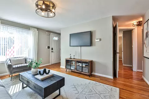 Living - 9001 Cherry St, Blue Ash, OH 45242 photo 4 of 4