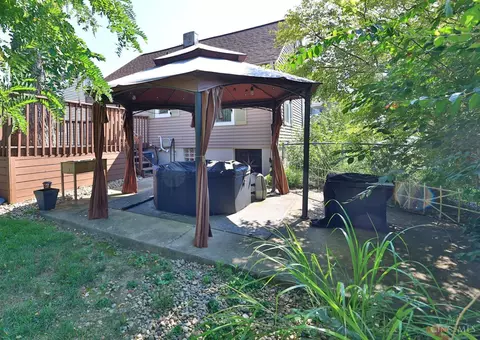 Exterior - 9001 Cherry St, Blue Ash, OH 45242 photo 5 of 10