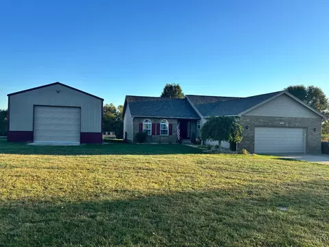 162 Knolls Dr, Wilmington, OH 45177