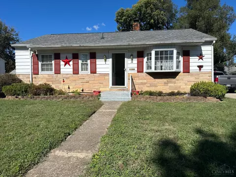 20 Flamingo Dr, Hamilton, OH 45013