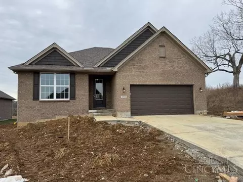 3925 Lukas Ln, Hamilton, OH 45013
