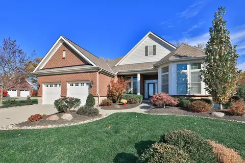 458 Maple Ridge Ct, Cincinnati, OH 45244