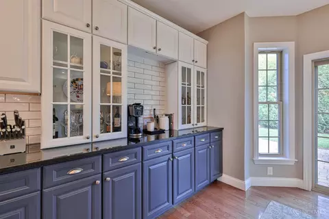 Kitchen - 458 Maple Ridge Ct, Cincinnati, OH 45244 photo 7 of 7