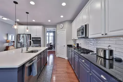 Kitchen - 458 Maple Ridge Ct, Cincinnati, OH 45244 photo 3 of 7