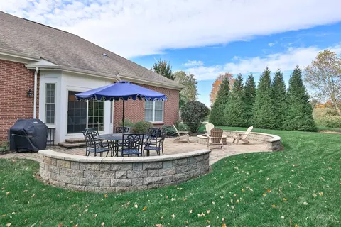 Exterior - 458 Maple Ridge Ct, Cincinnati, OH 45244 photo 5 of 15