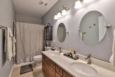 Bath - 458 Maple Ridge Ct, Cincinnati, OH 45244 photo 2 of 3