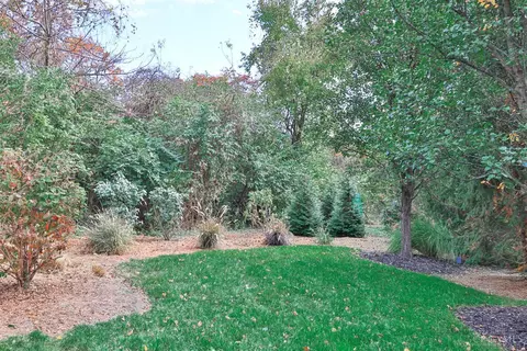 Exterior - 458 Maple Ridge Ct, Cincinnati, OH 45244 photo 12 of 15