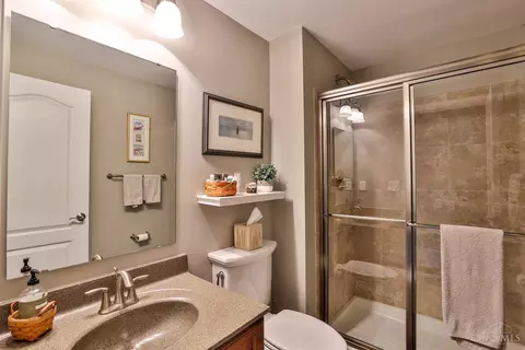 Bath - 458 Maple Ridge Ct, Cincinnati, OH 45244 photo 3 of 3