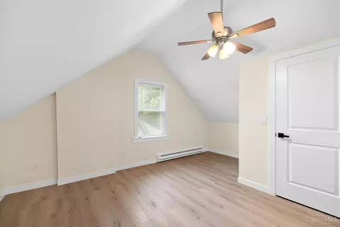 Bedroom - 1650 Rose Pl, Cincinnati, OH 45237 photo 8 of 8