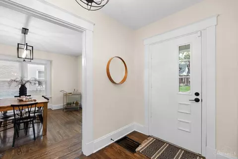 Entry Way - 1650 Rose Pl, Cincinnati, OH 45237 photo 1 of 3